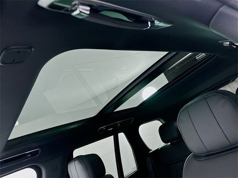 New 2026 Land Rover Range Rover SE image 14