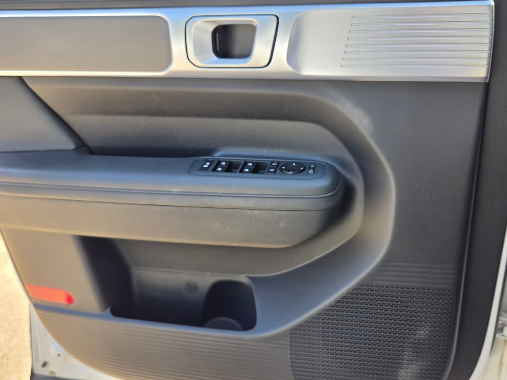 Used 2024 Hyundai Santa Fe SEL FWD image 25