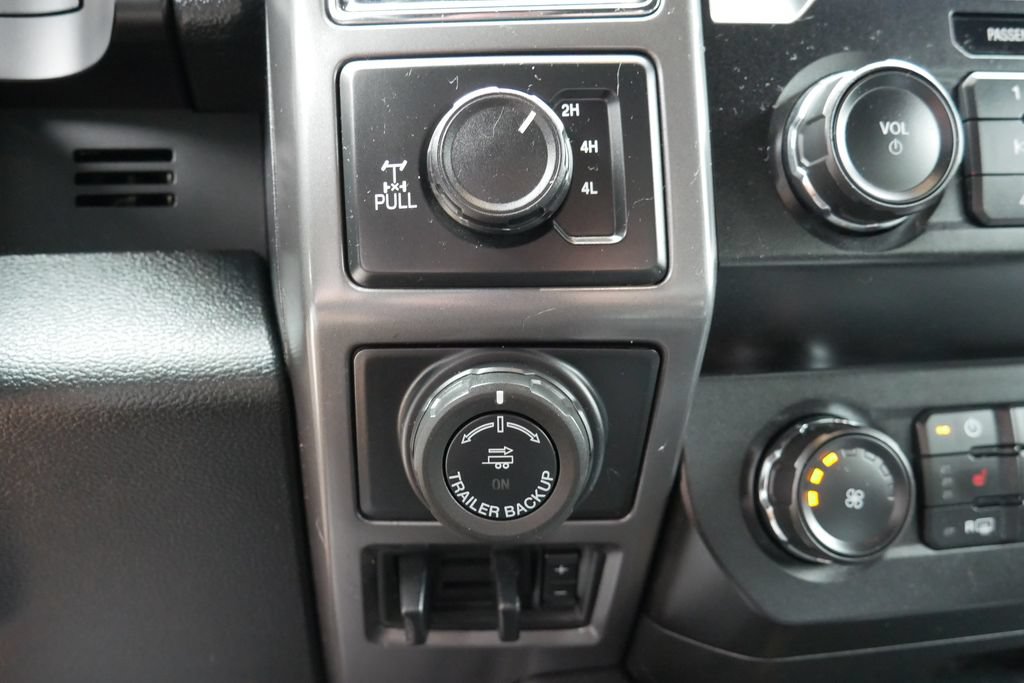 Used 2020 Ford F150 XLT w/ Equipment Group 302A Luxury AWD/4WD image 27