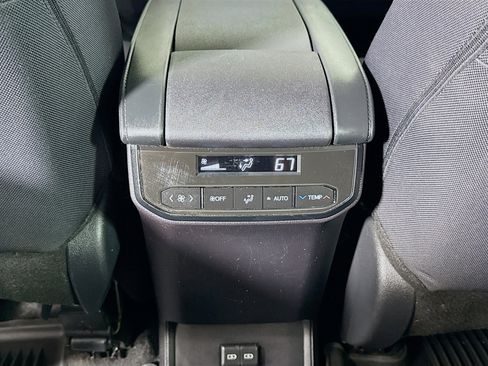 Certified 2025 Toyota Highlander AWD image 22