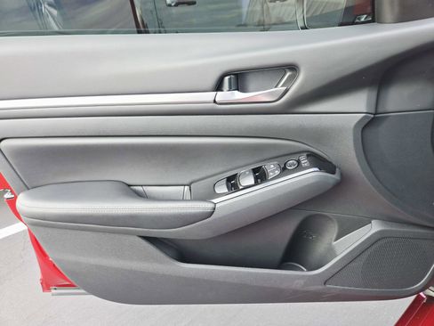 Used 2024 Nissan Altima 2.5 SL image 37