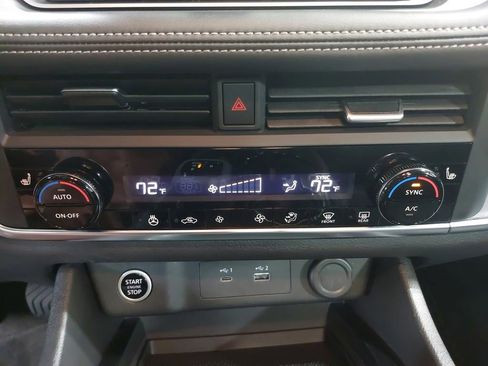 Used 2023 Nissan Rogue SV w/ SV Premium B Package AWD/4WD image 21
