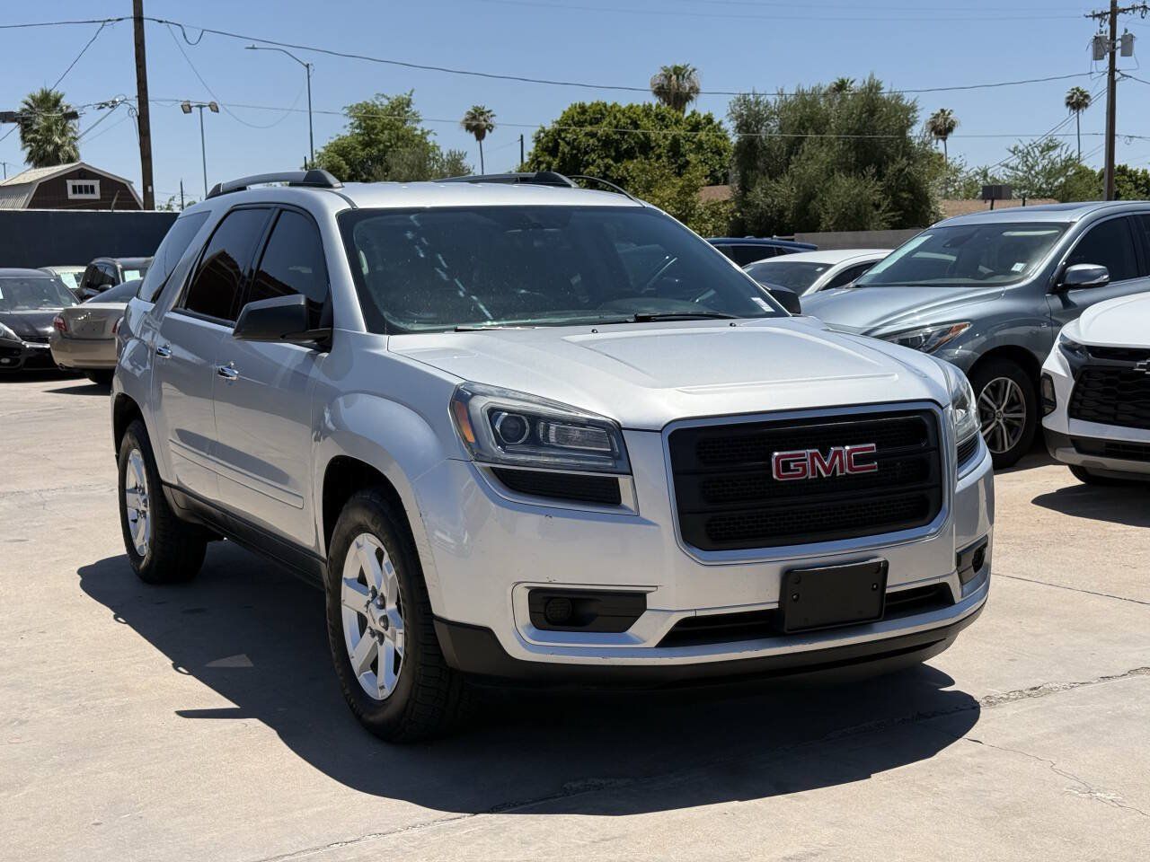 Used 2015 GMC Acadia SLE FWD image 2