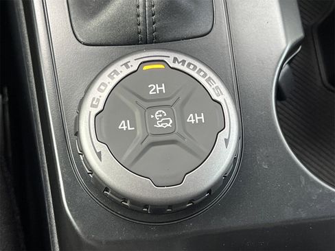 New 2025 Ford Bronco 4-Door image 9