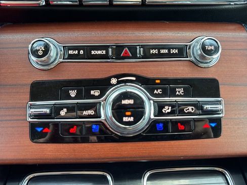 Used 2023 Lincoln Aviator Reserve w/ Equipment Group 201A AWD/4WD image 7