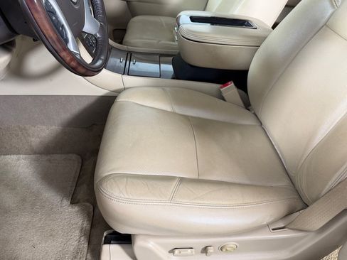Used 2013 Cadillac Escalade ESV Luxury RWD image 11