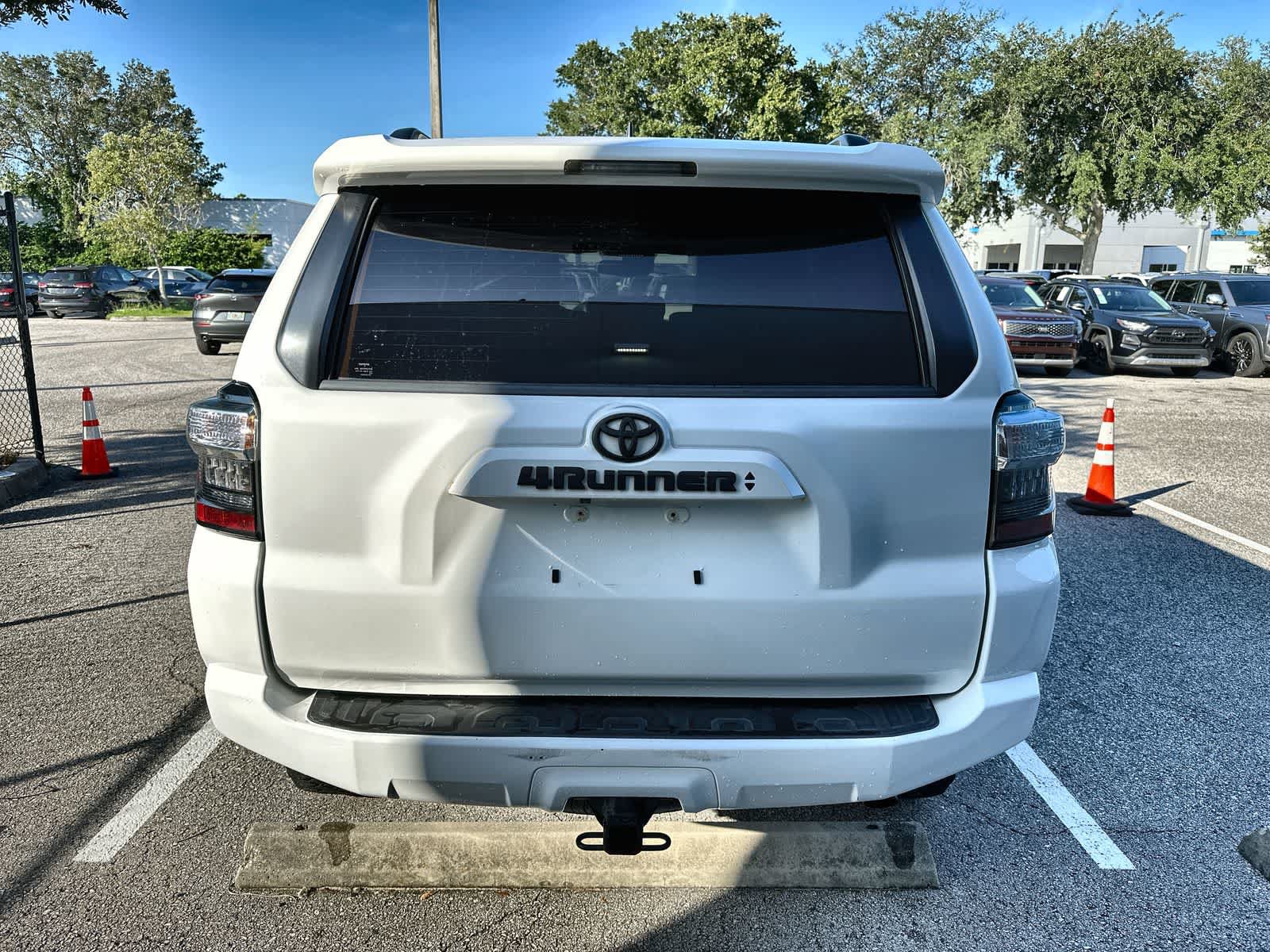 Used 2021 Toyota 4Runner SR5 Premium w/ Moonroof Package AWD/4WD image 7