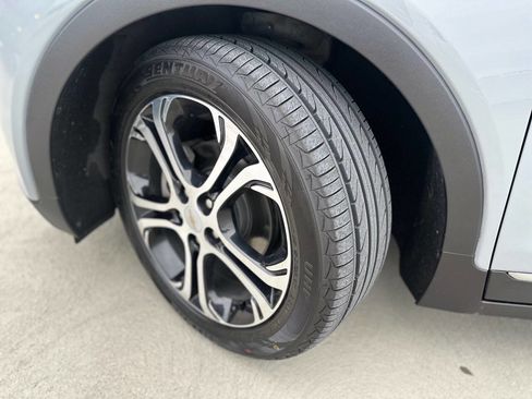 Used 2019 Chevrolet Bolt Premier w/ Infotainment Package image 2