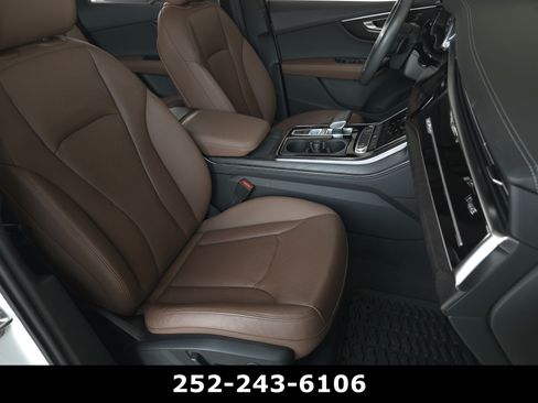 Used 2023 Audi Q7 3.0T Premium Plus AWD/4WD image 44