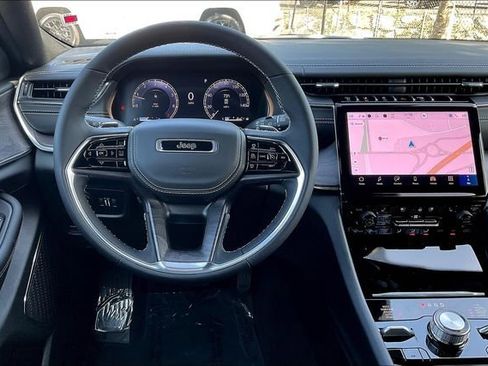 New 2025 Jeep Grand Cherokee L Overland AWD/4WD image 17
