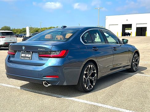 New 2026 BMW 330i Sedan w/ Premium Package RWD image 8