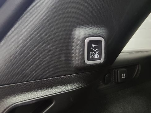 Used 2024 Jeep Grand Cherokee Summit AWD/4WD image 14