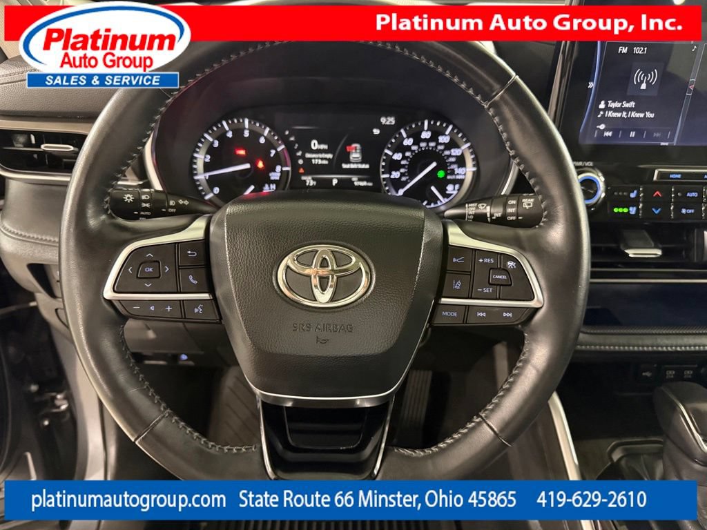 Used 2020 Toyota Highlander Limited FWD image 15