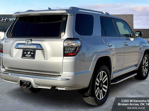 Used 2022 Toyota 4Runner Limited image 10