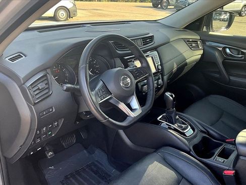 Used 2017 Nissan Rogue SL w/ SL Premium Package image 14