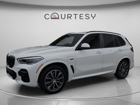 Used 2023 BMW X5 xDrive45e w/ Executive Package AWD/4WD image 1