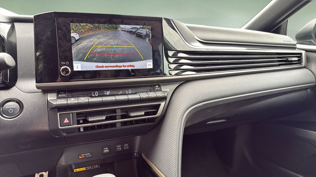Used 2025 Toyota Camry SE FWD image 29
