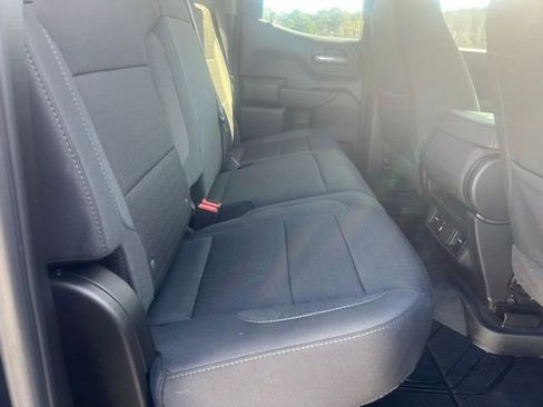 Used 2025 Chevrolet Silverado 1500 Custom image 6