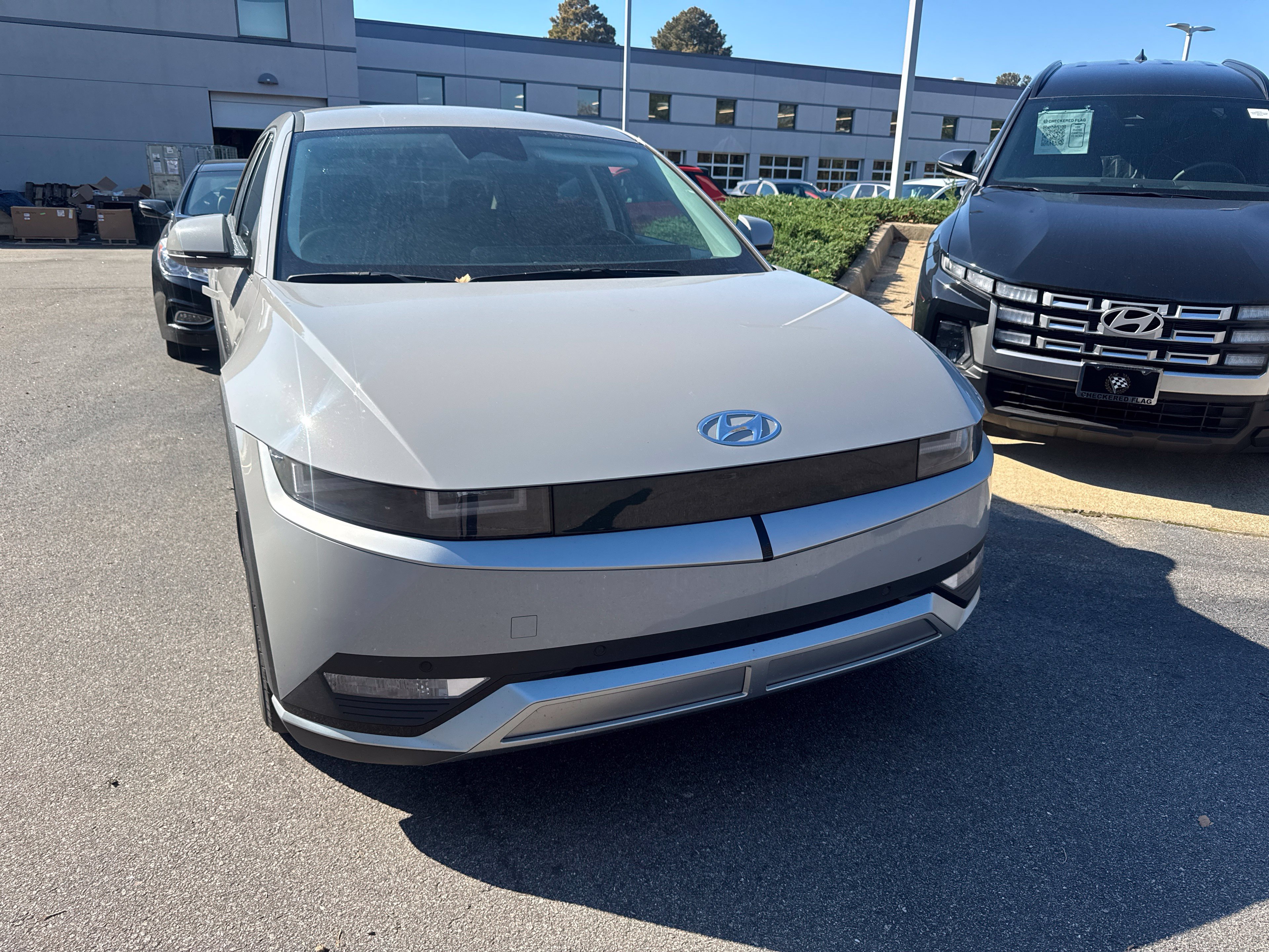 Used 2023 Hyundai Ioniq 5 SEL AWD/4WD image 2