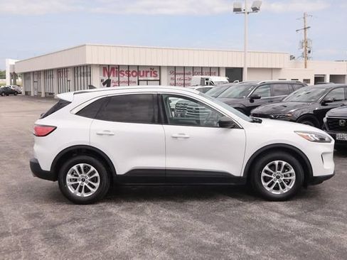 Used 2022 Ford Escape SE FWD image 5