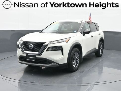 Used 2022 Nissan Rogue S image 1
