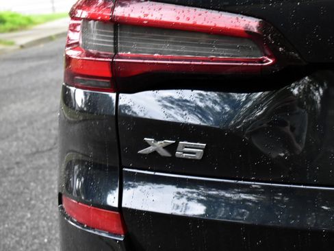 Used 2023 BMW X5 xDrive40i w/ M Sport Package AWD/4WD image 34
