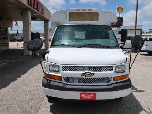 Used 2014 Chevrolet Express 3500 w/ School Bus Package RWD image 2