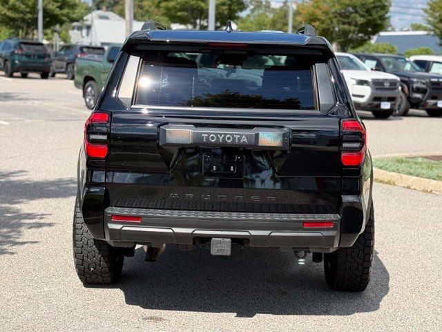 Used 2025 Toyota 4Runner SR5 AWD/4WD image 6
