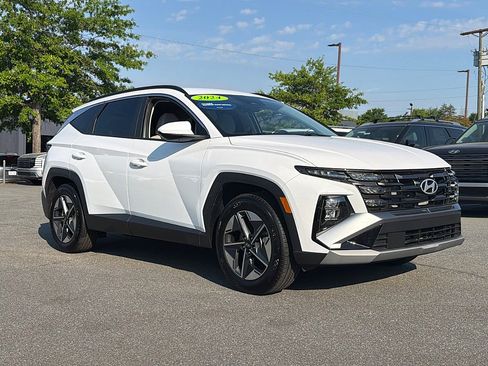 Certified 2025 Hyundai Tucson SEL FWD image 3