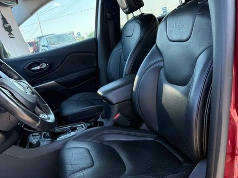 Used 2019 Jeep Cherokee Limited AWD/4WD image 13