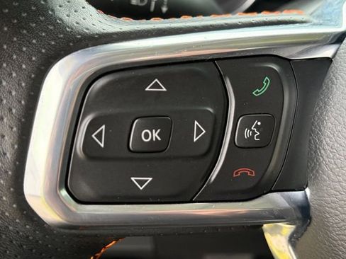 Used 2023 Jeep Gladiator Mojave w/ LED Lighting Group AWD/4WD image 6