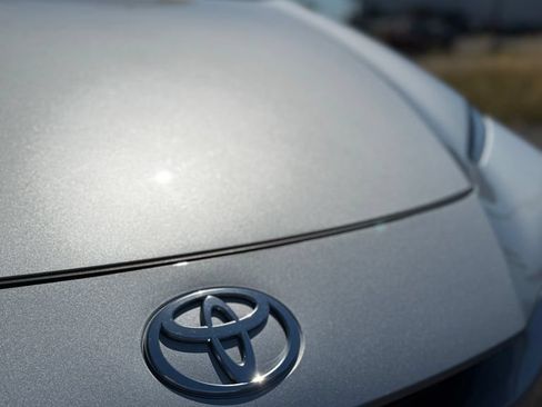 Used 2025 Toyota Prius LE AWD/4WD image 41