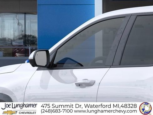 New 2026 Chevrolet Equinox LT w/ Safety and Technology Package FWD image 23