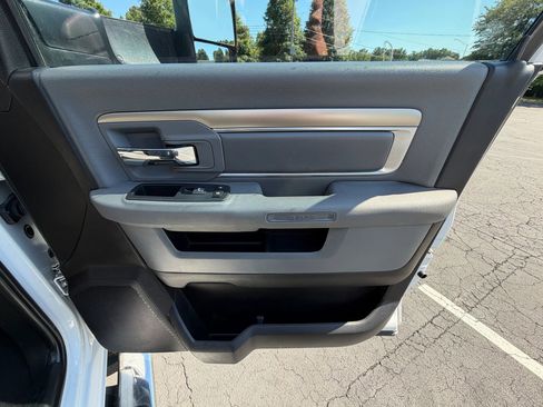 Used 2017 RAM 3500 Big Horn AWD/4WD image 23