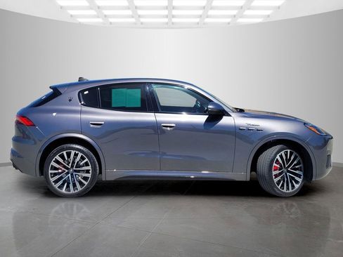 Used 2023 Maserati Grecale Modena AWD/4WD image 3