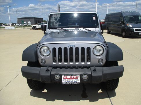 Used 2014 Jeep Wrangler Unlimited Sport w/ Quick Order Package 24S AWD/4WD image 9