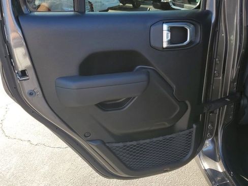 New 2026 Jeep Gladiator Sport image 15