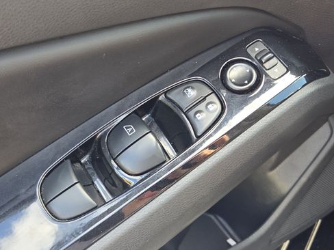 Used 2023 Nissan Altima 2.5 SV FWD image 29