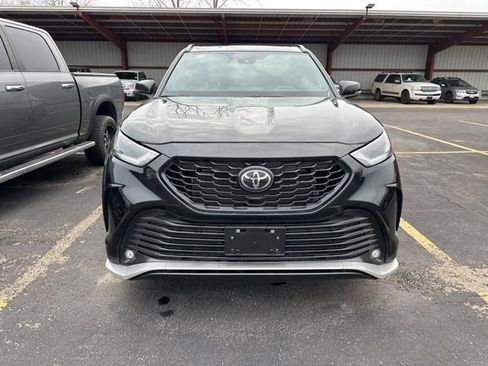 Used 2024 Toyota Highlander XSE image 18