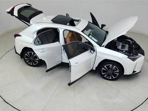 Used 2023 Lexus UX 250h AWD w/ Premium Package image 83