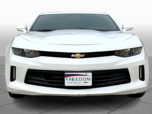 Used 2018 Chevrolet Camaro LT RWD image 4