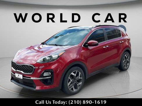 Used 2022 Kia Sportage EX w/ EX Technology Package FWD image 3
