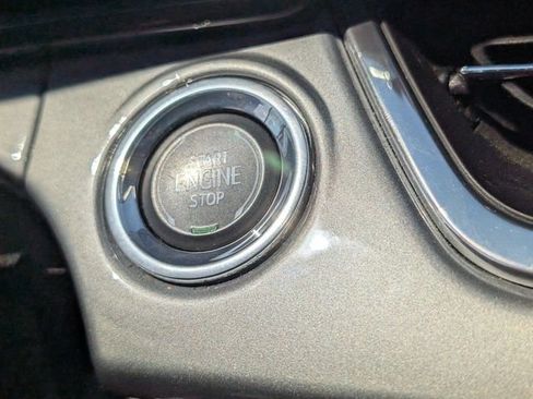 Used 2025 Chevrolet Trax LT FWD image 23