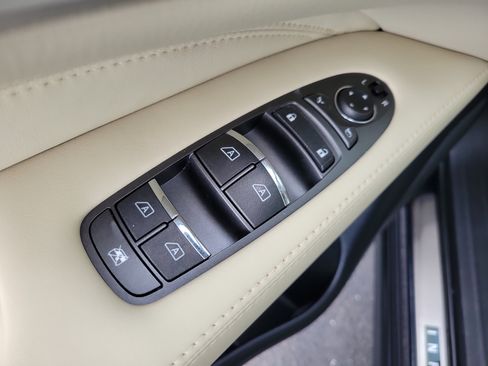 Used 2020 INFINITI QX60 Luxe w/ Essential Package image 16