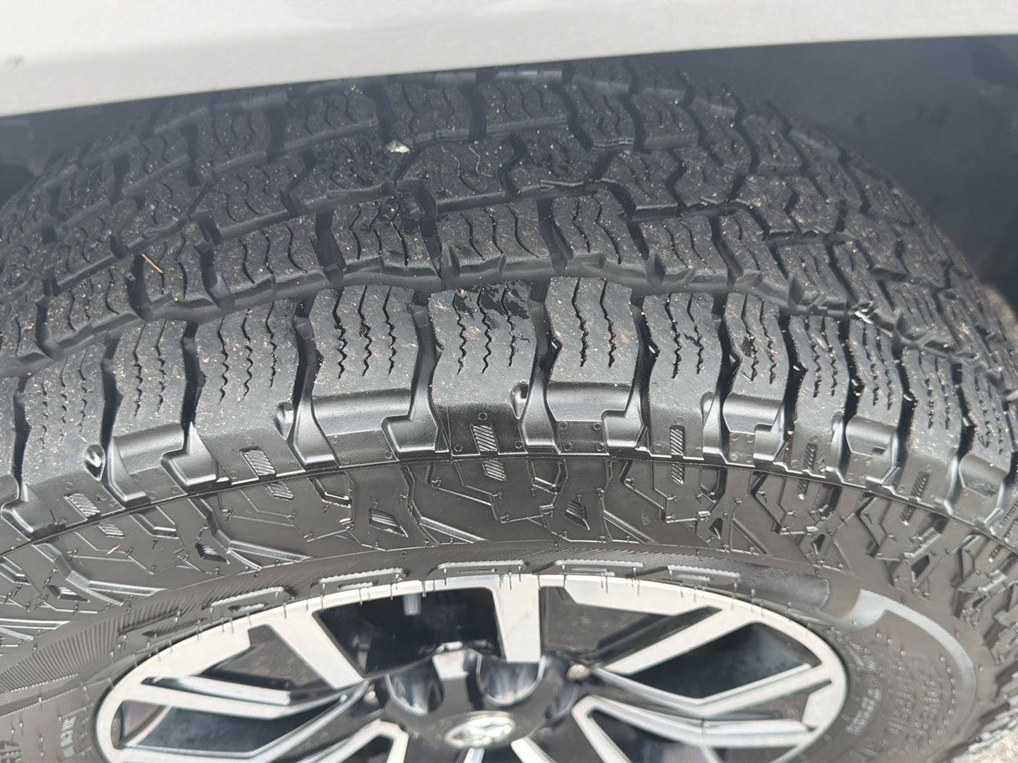 Used 2020 Toyota Tacoma TRD Sport w/ Technology Package AWD/4WD image 19