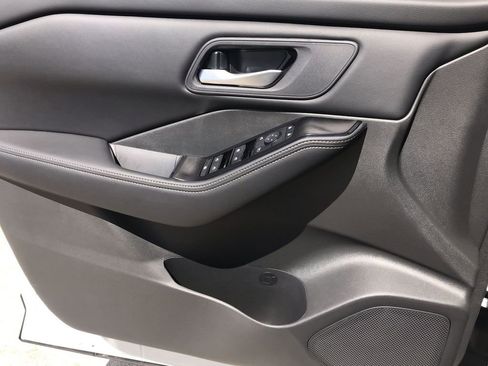 New 2026 Nissan Rogue SV w/ Cold Weather Package AWD/4WD image 13