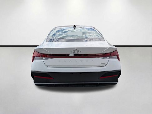 New 2026 Hyundai Elantra Sport FWD image 4