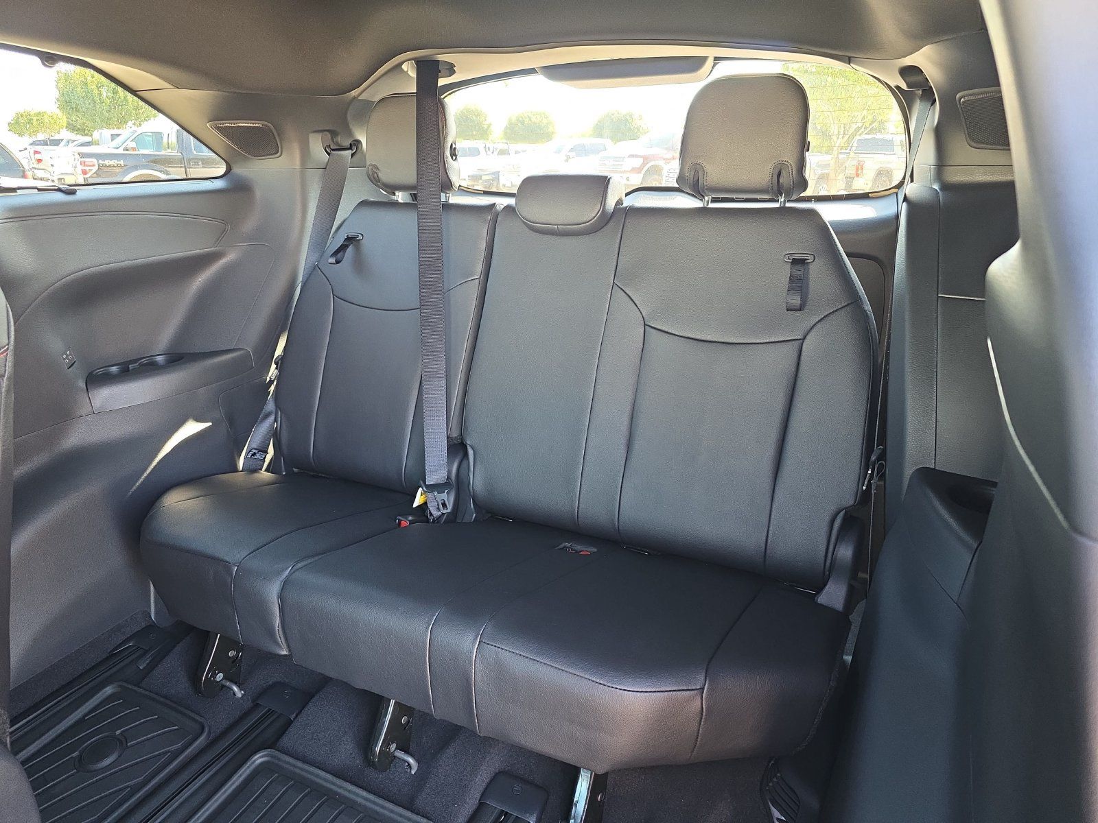 New 2026 Toyota Sienna XSE AWD/4WD image 32
