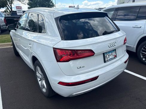Used 2019 Audi Q5 2.0T Premium Plus w/ Premium Plus Package AWD/4WD image 2