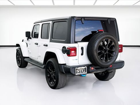 Used 2023 Jeep Wrangler Unlimited Sahara AWD/4WD image 6